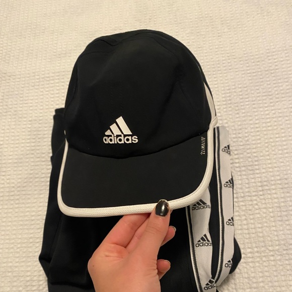 NWOT Adidas Women’s tracksuit (Jacket + Pants) - Picture 7 of 8